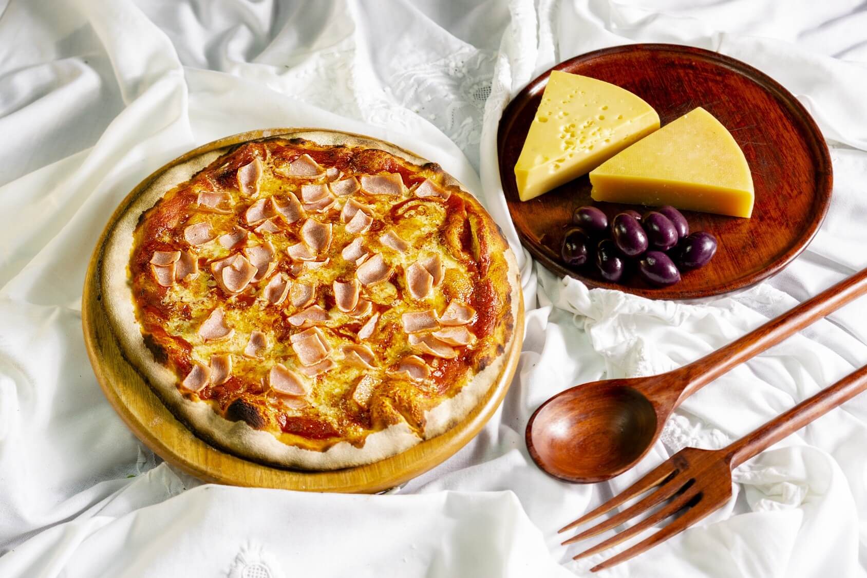 Pizza Jamón Y Queso Individual